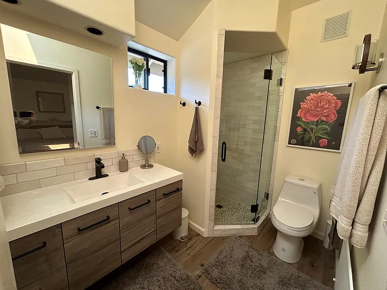 102 Laguna Pl — Photo 12