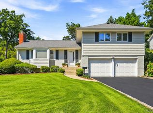 55 Southfield Road, Glen Cove, NY 11542