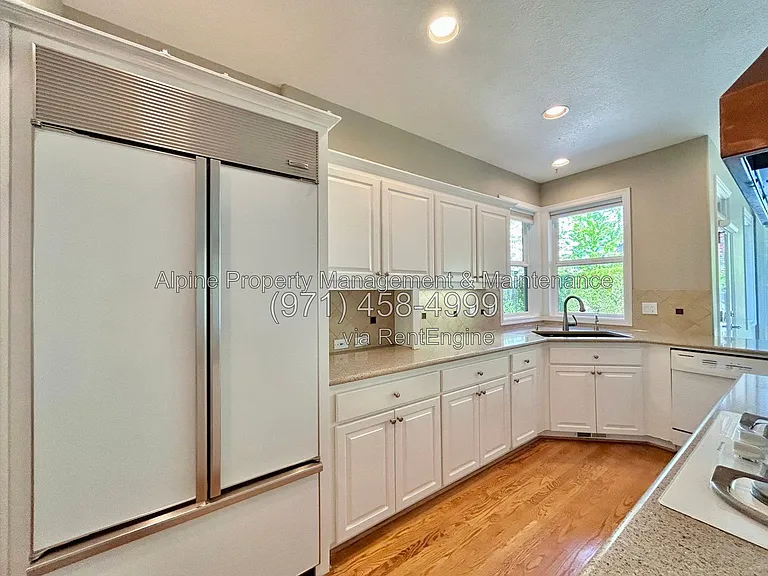 820 NW Pebble Beach Way — Photo 9