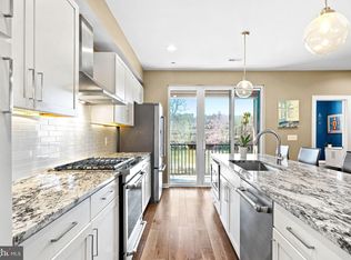 4451 River Ridge Ct, Philadelphia, PA 19129