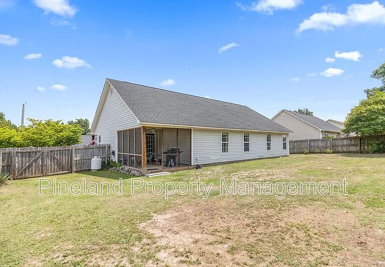 133 Haywood Dr — Photo 33