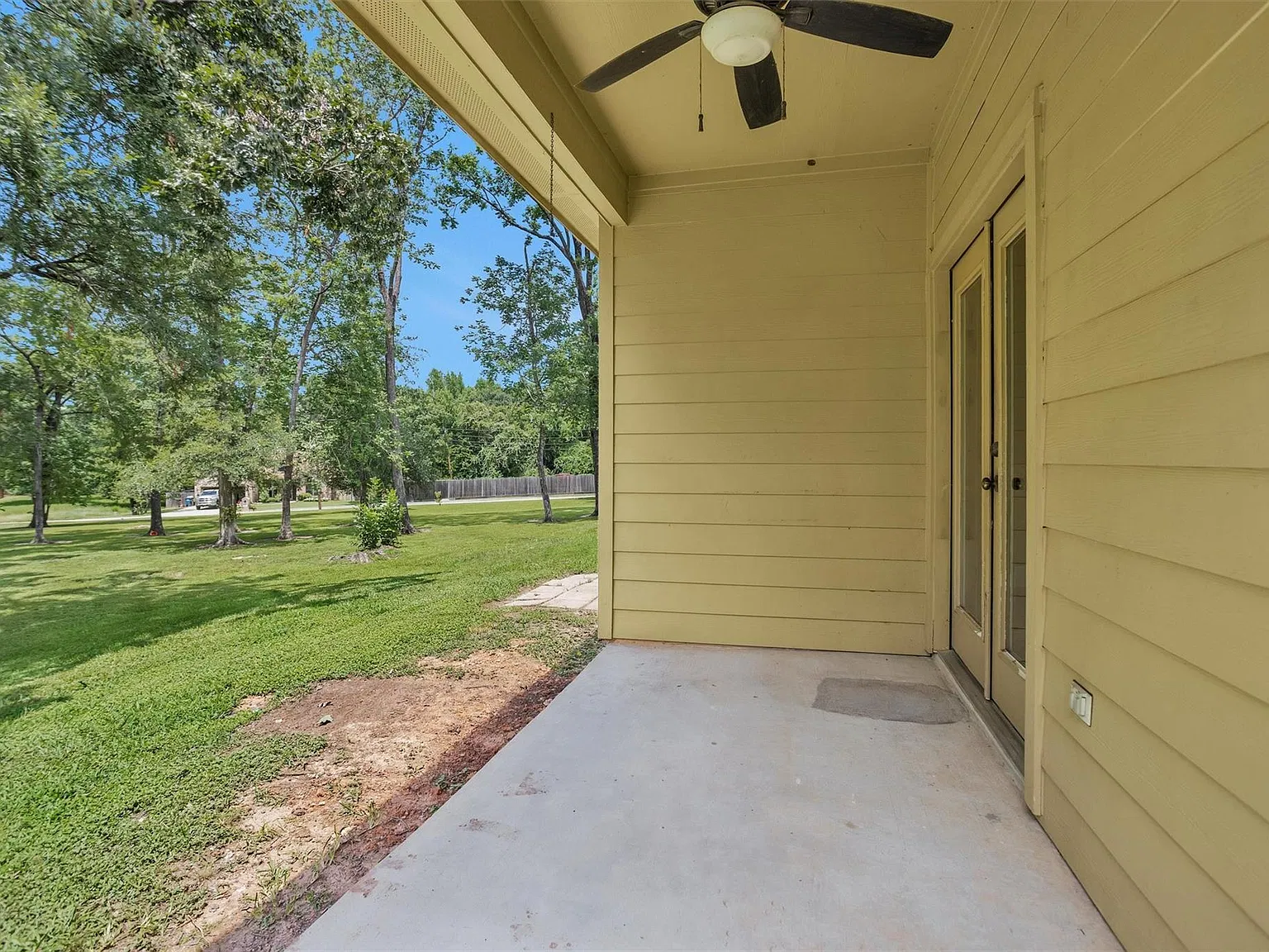 3 bed, 2.0 bath, 1576 sqft, $1,800 — Photo 3