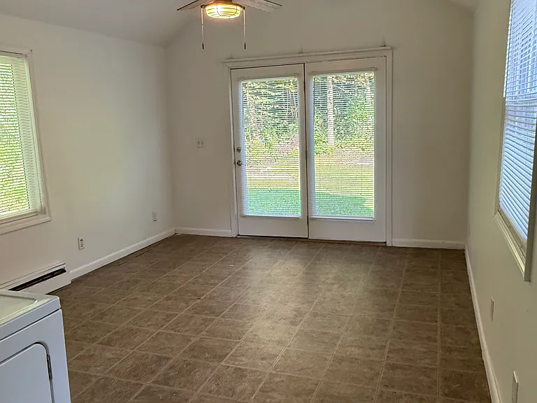 1076 New Loudon Rd — Photo 5