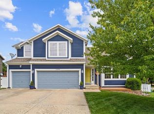 21898 S Lincoln Ter, Spring Hill, KS 66083