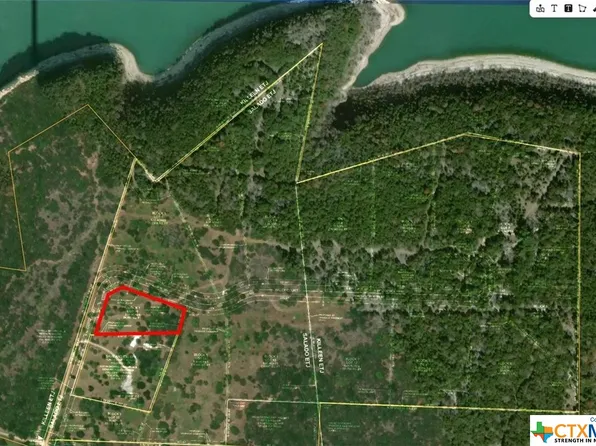 8281 Brewer Ln, Salado, TX 76571