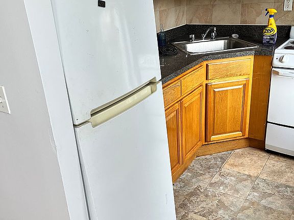3rd image of 3341 Webster Ave #3