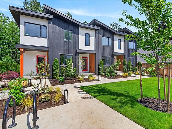4th image of 1590 Piercy Ave #8