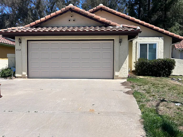 830 Glenwood Way — Photo 1