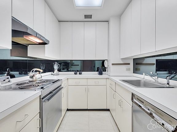 4th image of 641 5th Ave #25F
