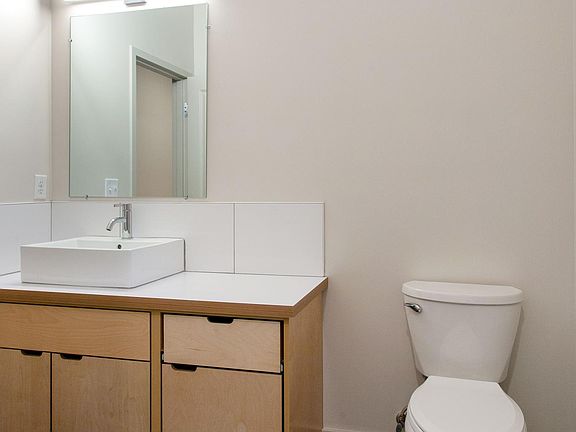 5th image of 60 E McMicken Ave #100B