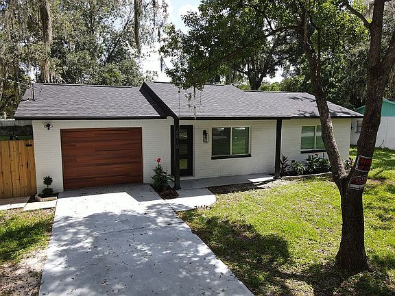 2nd image of 8810 Doris Ln