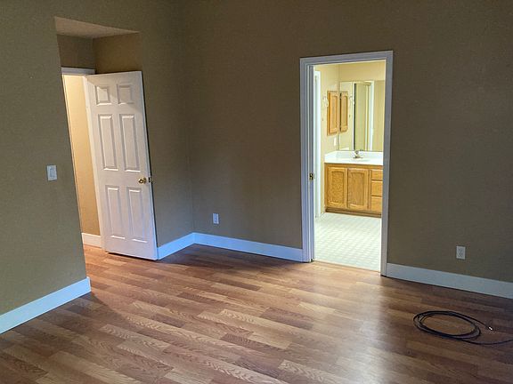 5th image of 158 Livermore Way