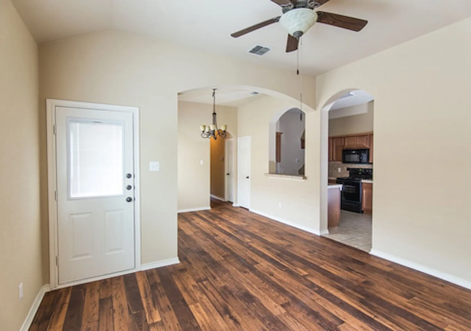 1407 Piedmont Drive — Photo 2