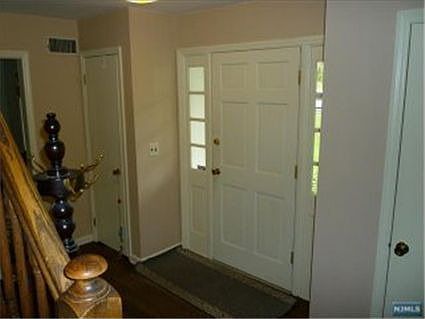 4th image of 16 Wright St N