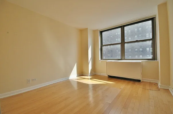 Rented by Keller Williams NYC | media 10