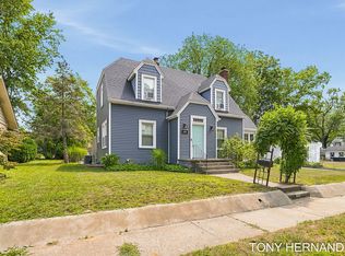 263 Cherry Ct, South Haven, MI 49090