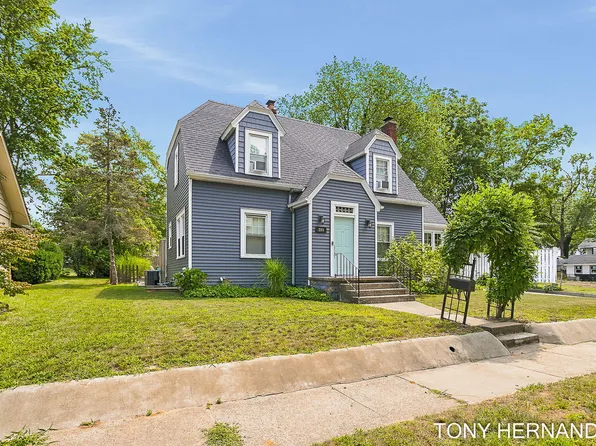 263 Cherry Ct, South Haven, MI 49090