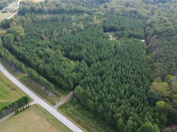 1077 Smothers Rd, Madison, NC 27025