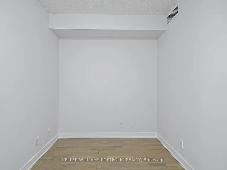 21 Nelson St #605 — Photo 8