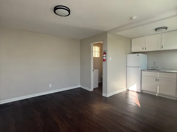 Rainbow Apartments, 4600 Central Ave SW Unit 6, Albuquerque, NM 87105