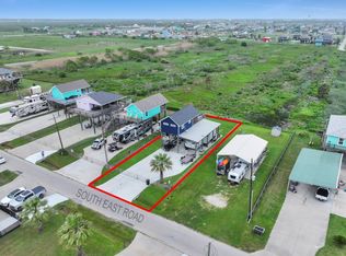 888 East Rd, Crystal Beach, TX 77650