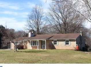 100 Country Ln, Pottstown, PA 19465