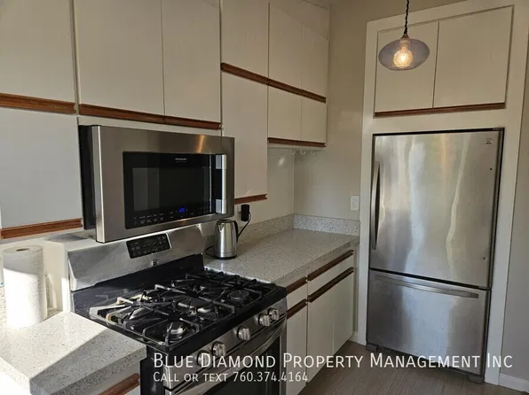 259 Santa Clara Dr, Vista, CA 92083