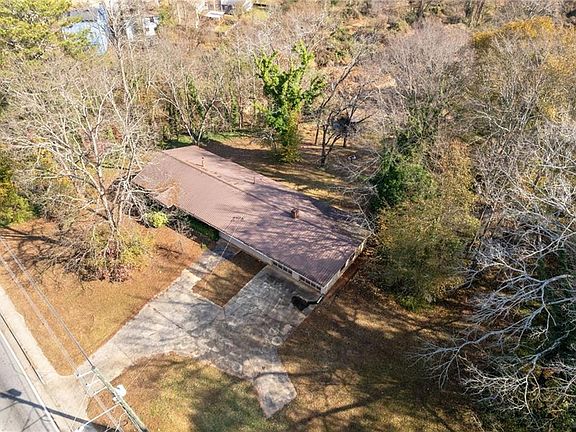 2nd image of 1018 S Hairston Rd