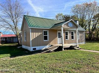 337 Unaka St, Clinton, TN 37716