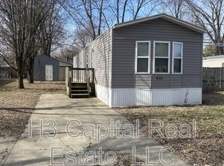 516 Chickadee St, Troy, IL 62294