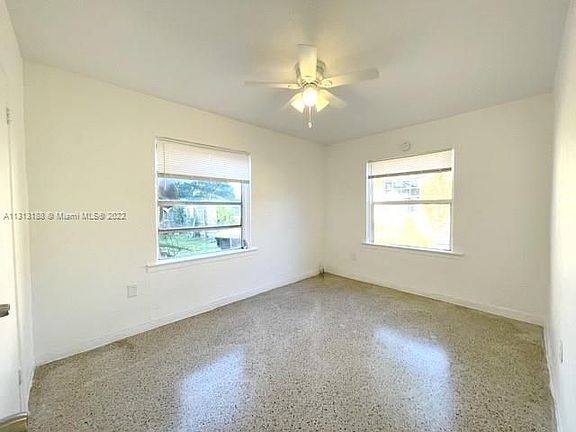 5th image of 219 SW 13th St #W