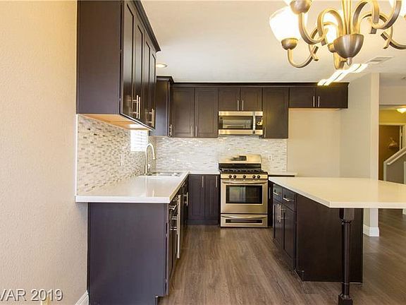 4th image of 9440 Hershey Ln