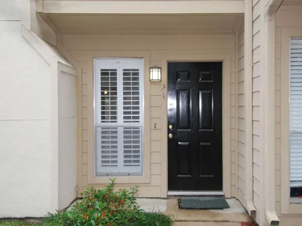 1500 Sandy Springs Rd APT 24, Houston, TX 77042