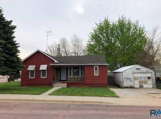 204 S Broadway St, Canton, SD 57013