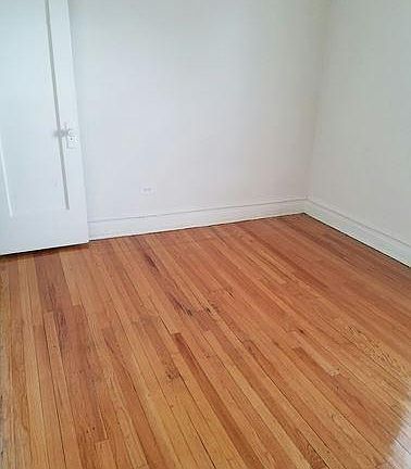 2nd image of 1645 W Pratt Blvd #2