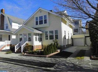 7 S Martindale Ave, Ventnor, NJ 08406