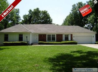 2209 W 104th Ter, Leawood, KS 66206