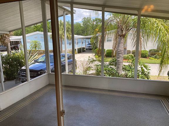 3rd image of 137 Lake Michigan Dr