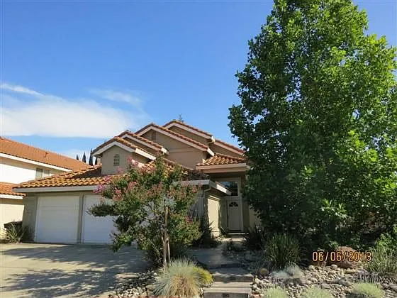 3300 El Valle Way photo 1