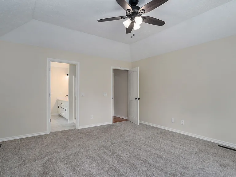 2921 S Eldon Ave — Photo 23