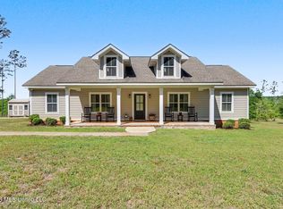 140 Leslie Williams Rd, Lucedale, MS 39452