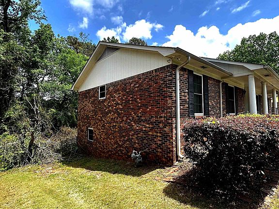 2nd image of 924 Tammy Anne Dr