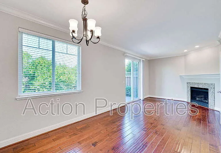 241 Granada Park Cir — Photo 8
