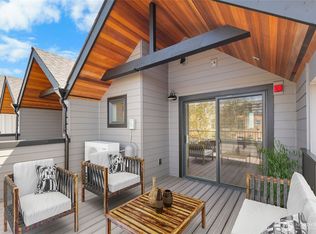 110 E 2nd St S, Kirkland, WA 98033