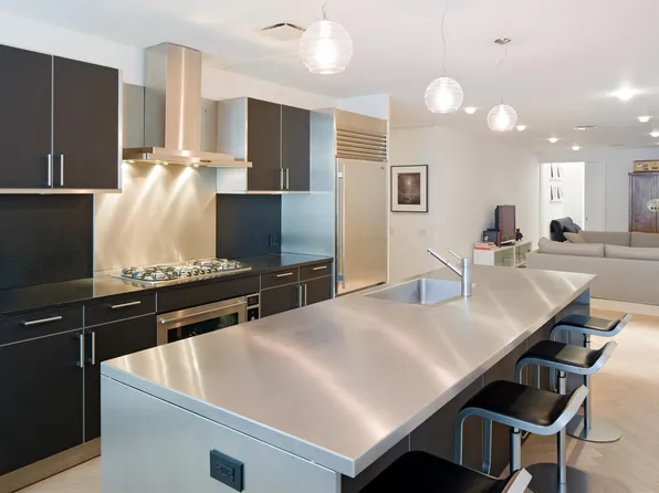 330 Spring Street image 1 of 6