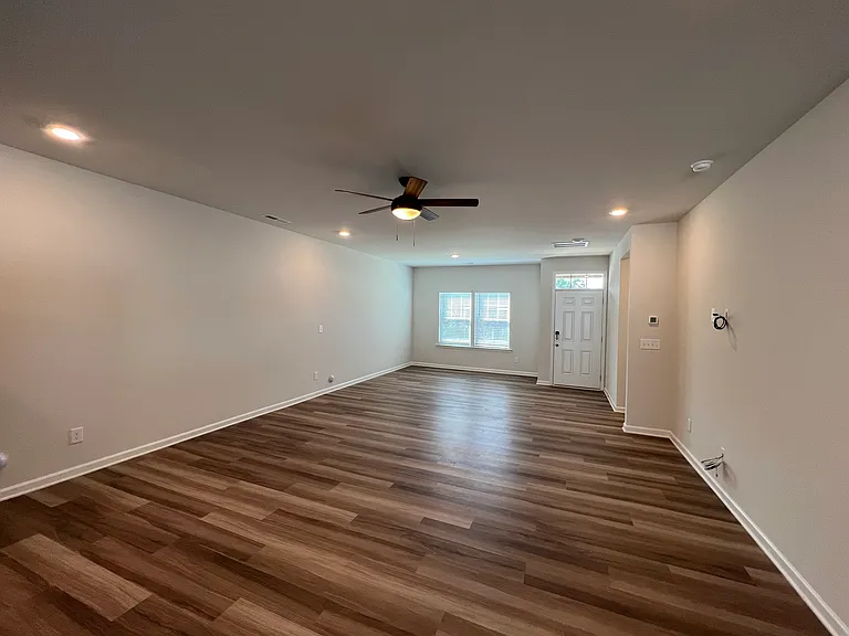 208 Sagecroft Ln #1 — Photo 2
