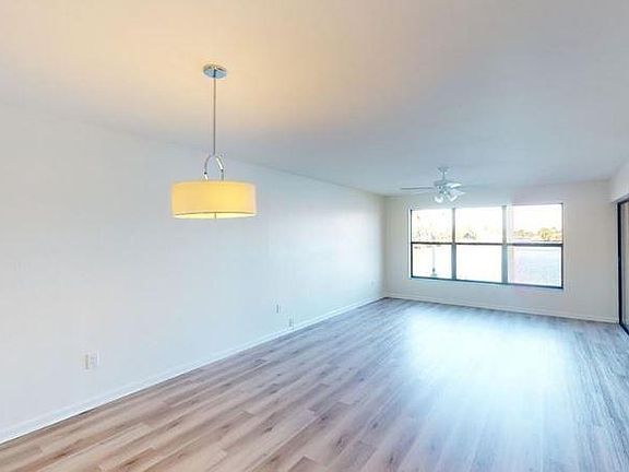 4th image of 159 SW 47th Ter APT 108