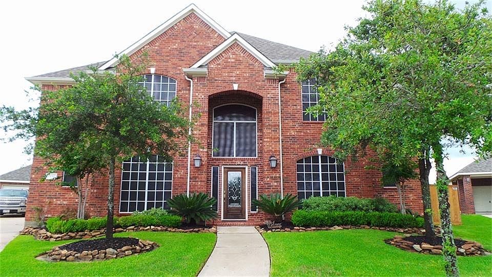 2nd image of 19310 Big Rock Ln