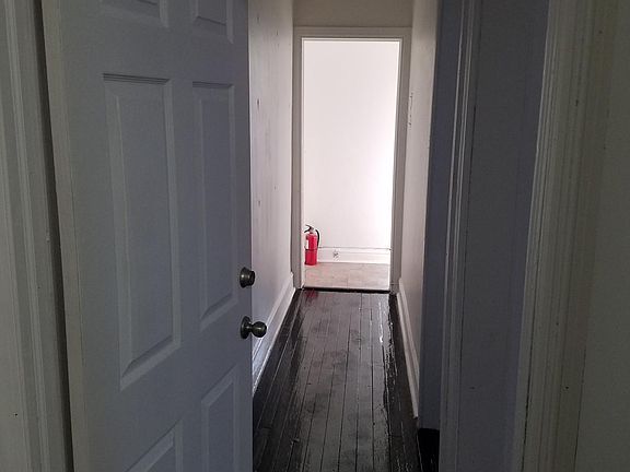 4th image of 324 S 43rd St #3-1BDR