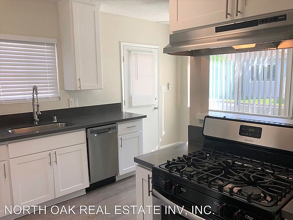 3rd image of 13827 Los Angeles St APT C
